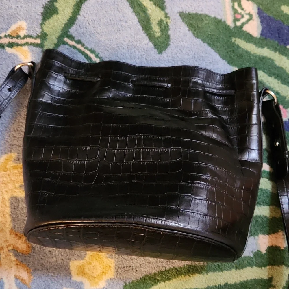 Sezane Farrow Croc Embossed Farrow Bucket Back - Picture 8 of 12